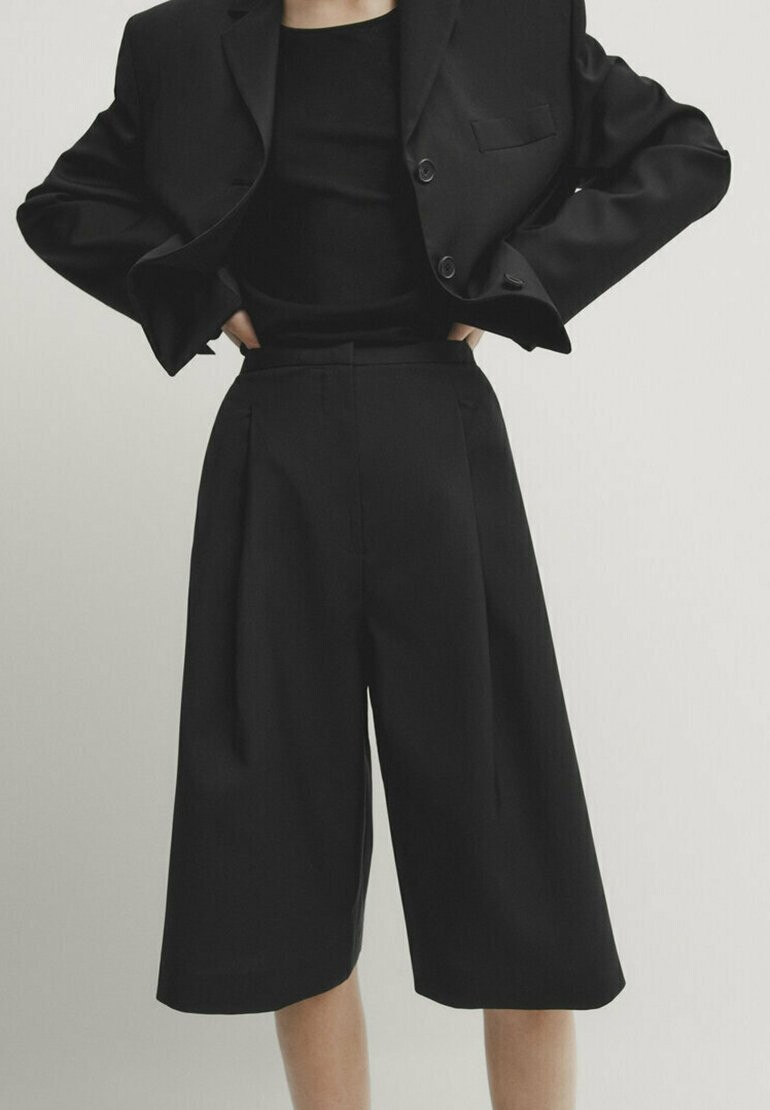 

Юбка-колокольчик Cool Darted Bermuda Massimo Dutti, черный