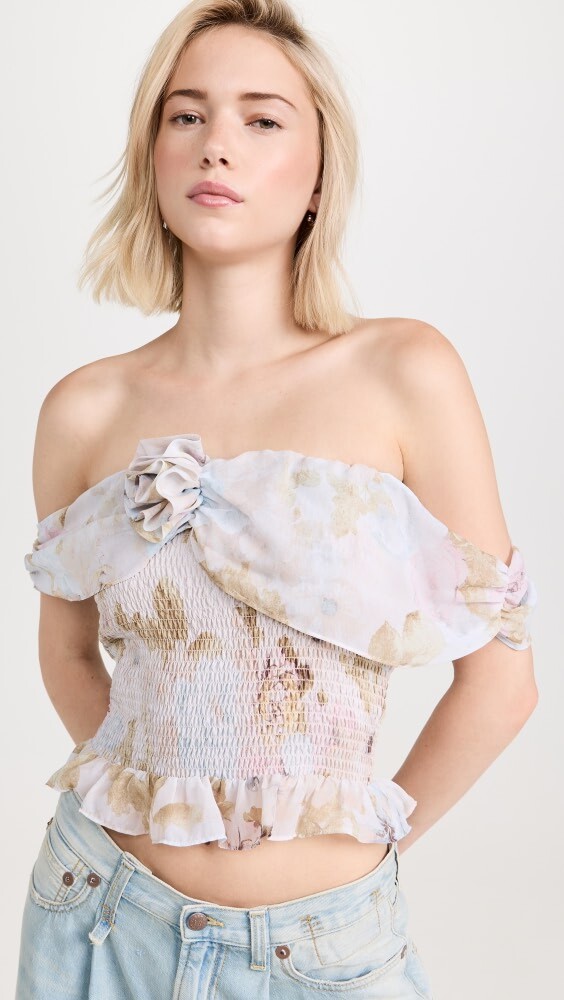 

Топ WAYF Off Shoulder Smocked