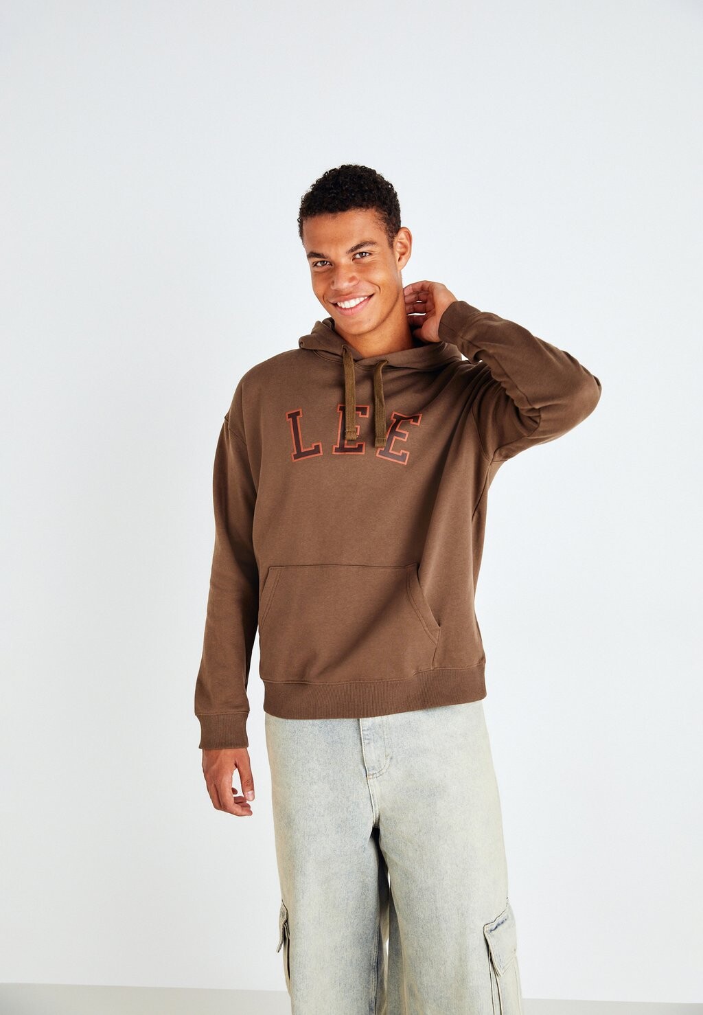 

Толстовка GRAPHIC HOODIE Lee, цвет truffle