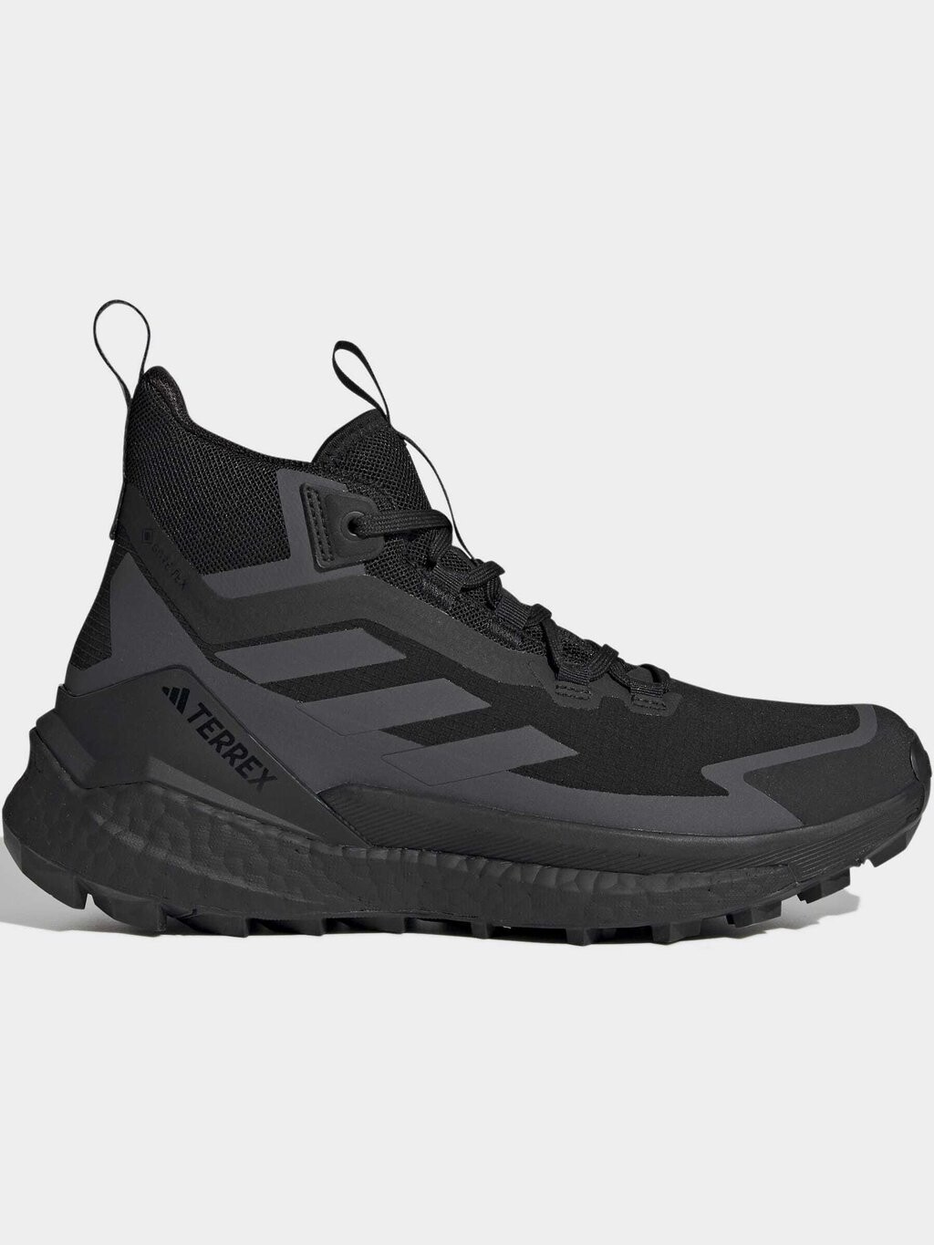 

Кроссовки Adidas для походов, черный