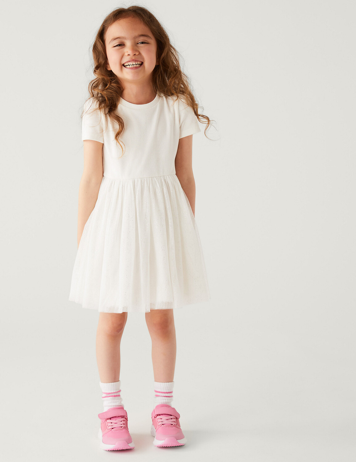 

Платье из блестящего тюля (2–8 лет) Marks & Spencer, слоновая кость