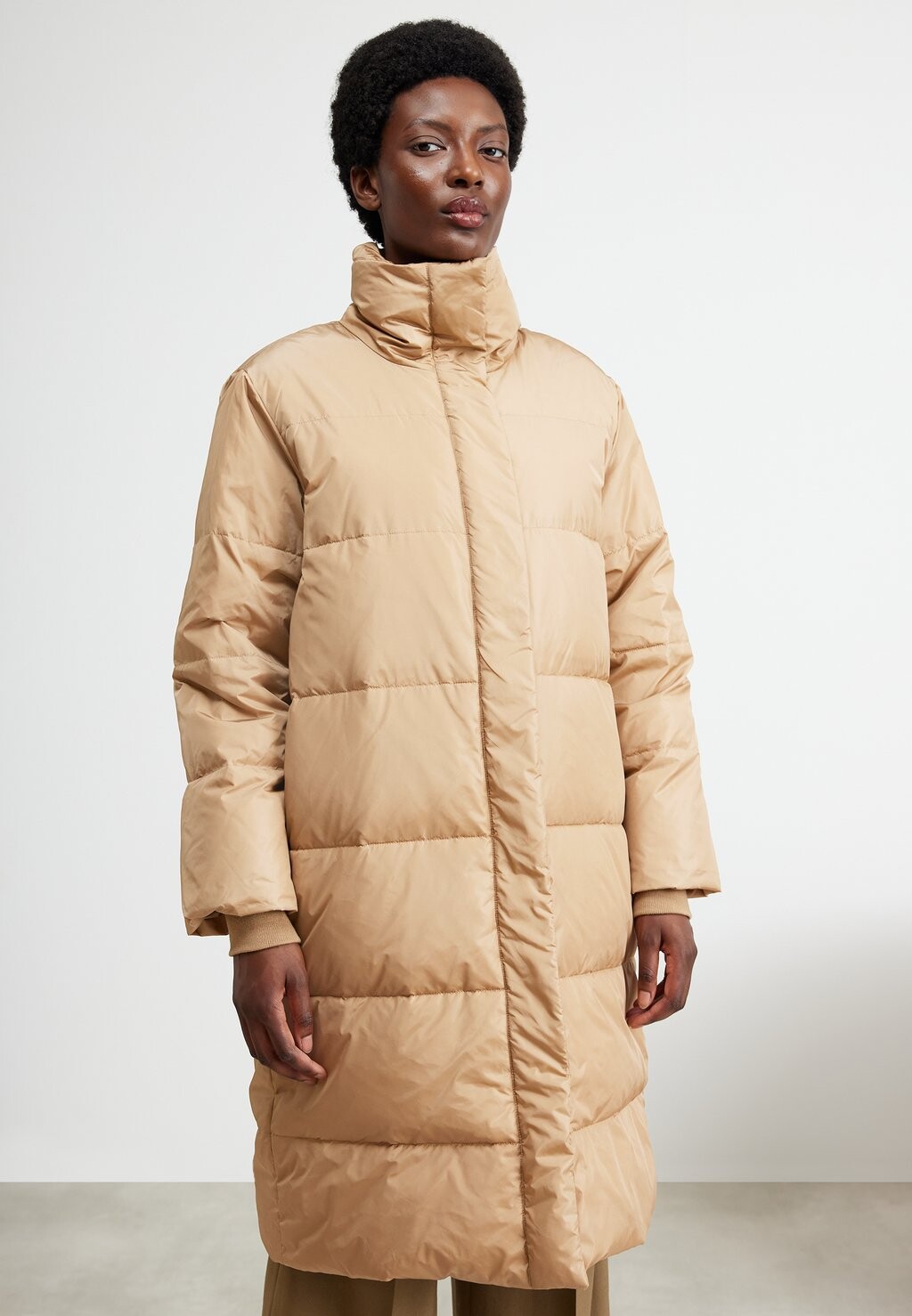 

Пуховое пальто DOWNBBLUCKY COAT Bruuns Bazaar, коричневый