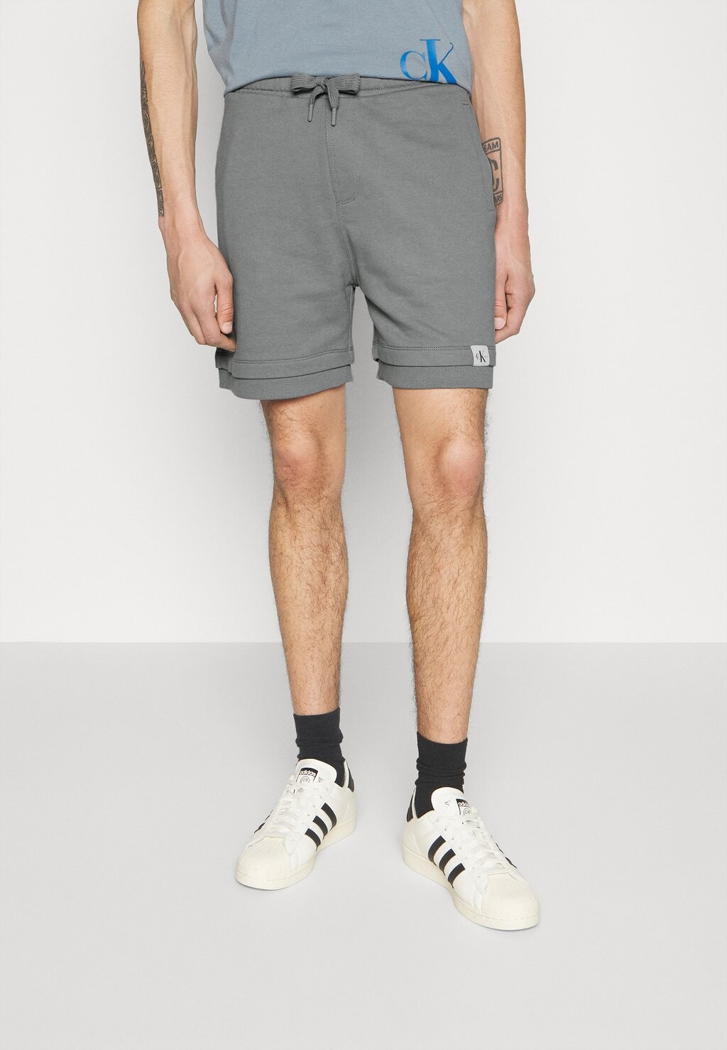 

Шорты Calvin Klein Jeans, серый