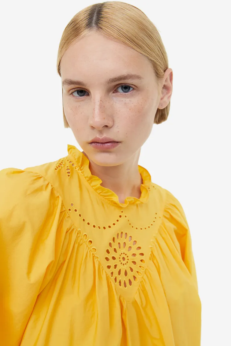 

Хлопковая блузка с английской вышивкой H&M, желтый