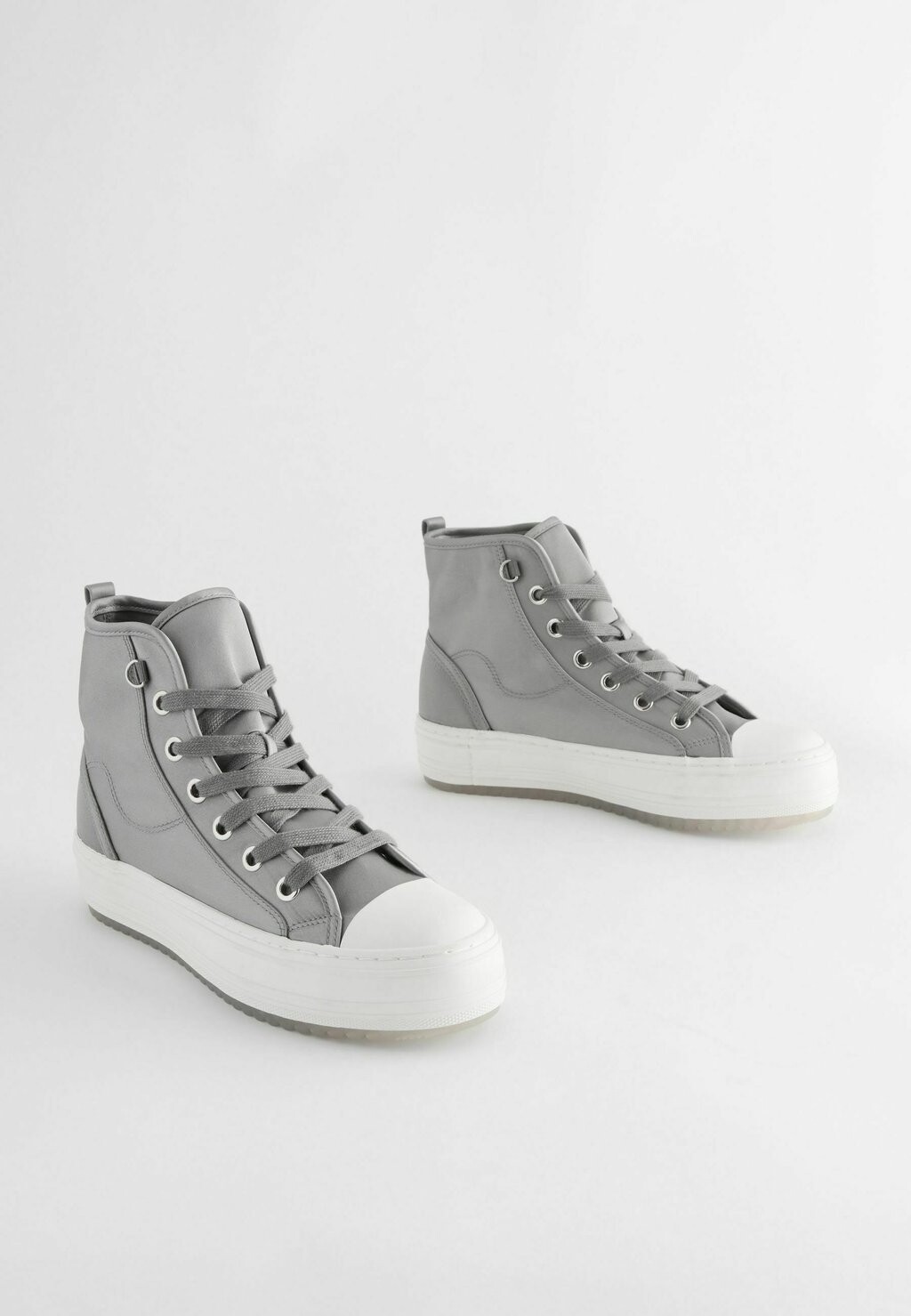 

Кроссовки FOREVER COMFORT CHUNKY REGULAR FIT Next, серый металлик