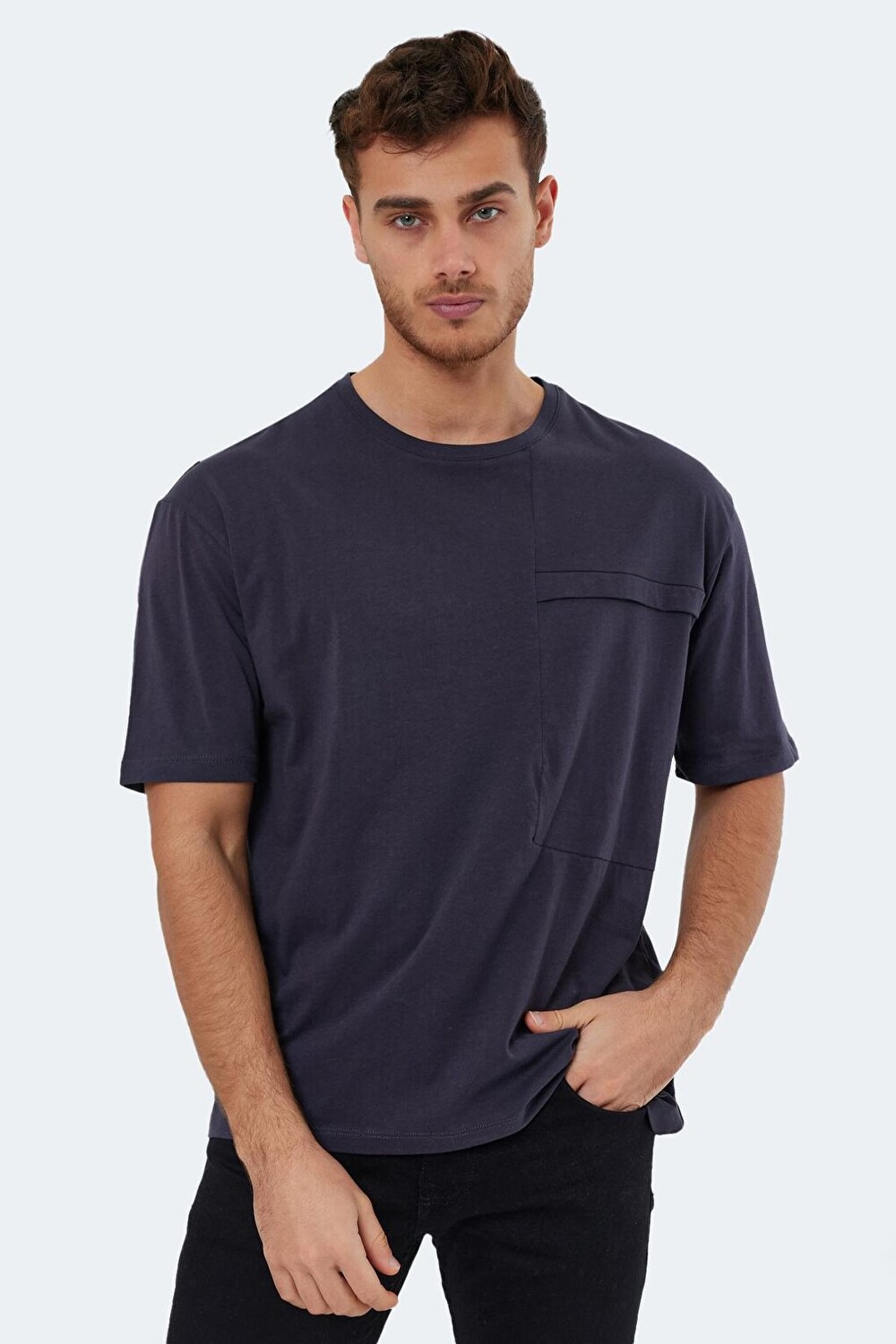 

Мужская футболка KAURI OVER антрацит SLAZENGER