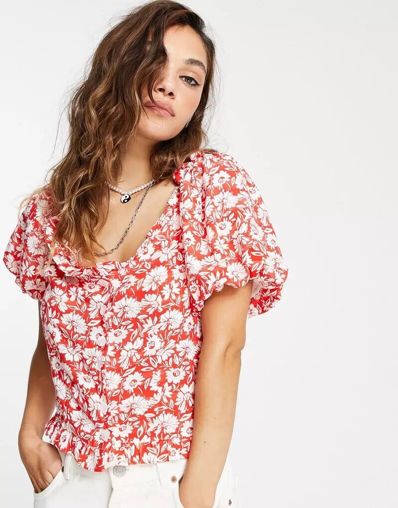 

Красный топ с цветочным принтом и оборками Topshop
