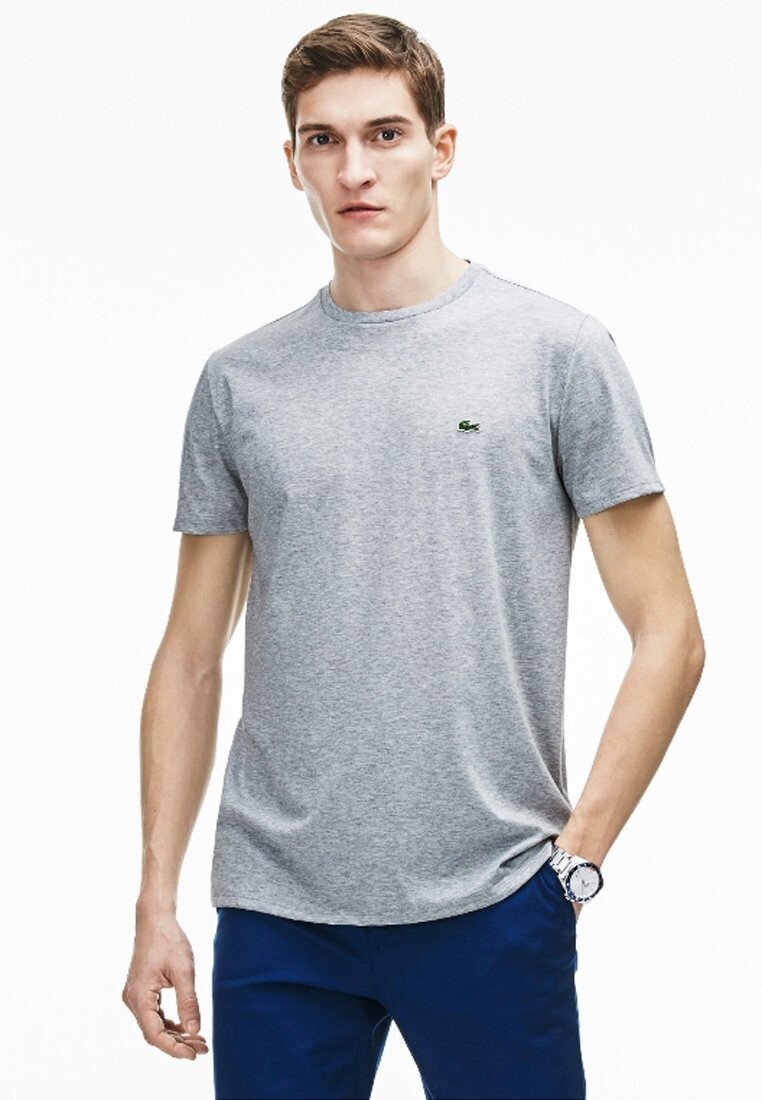 

Базовая футболка Lacoste