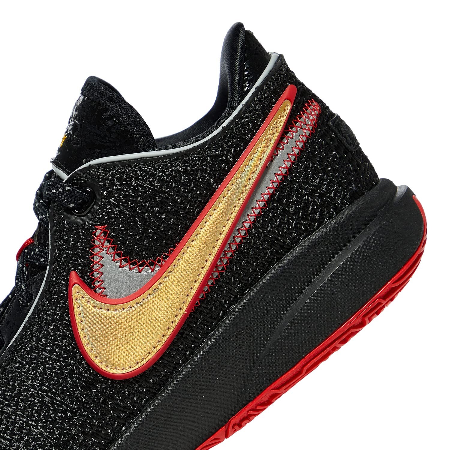 

Кроссовки Nike Kids Lebron XX (Big Kid)