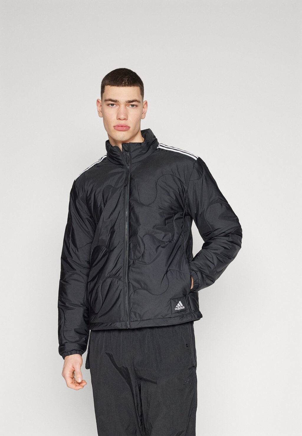 

Демисезонная куртка NUGANIC adidas Sportswear, цвет black
