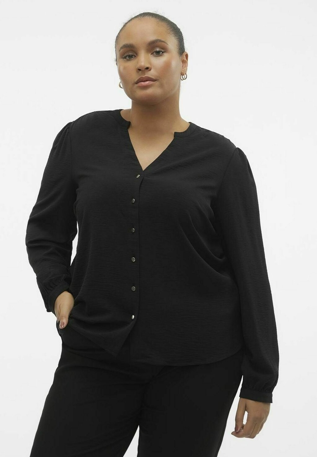 

Блузка Vero Moda Curve VIBE LS EXC GA CUR, черный