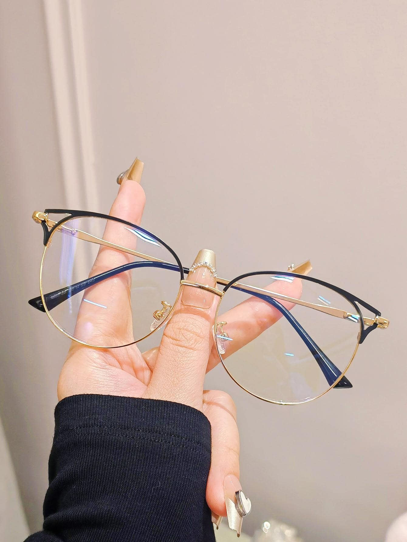 1 шт. женские легкие металлические очки в круглой оправе с блокировкой синего света и разноцветным дизайном с полыми бровями (доступен по рецепту)