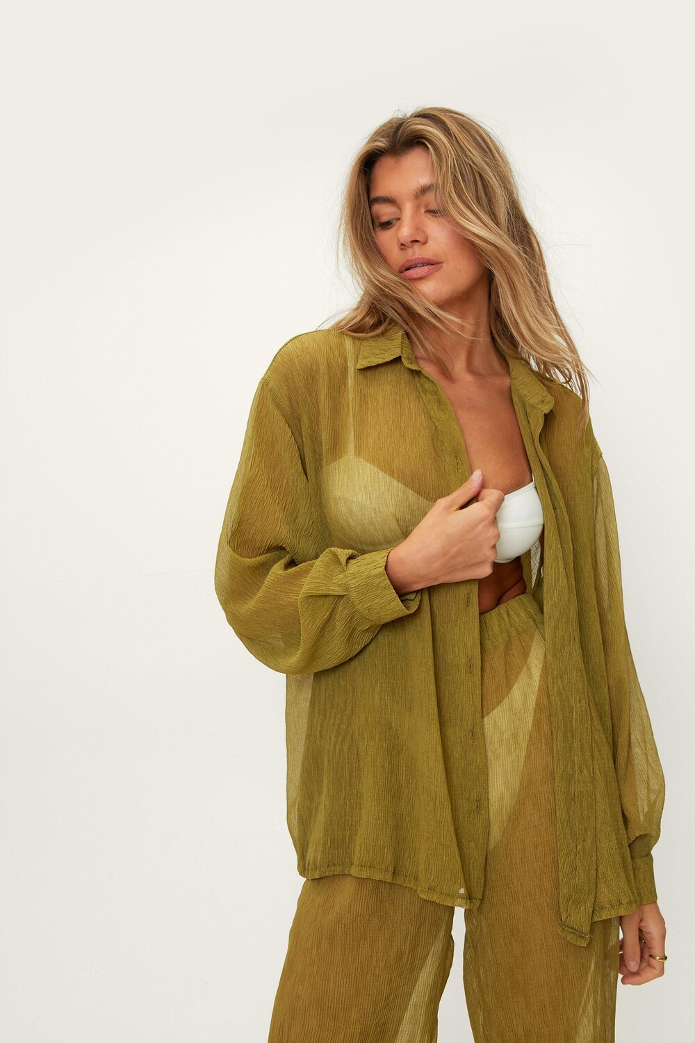

Пляжная рубашка оверсайз со плиссировкой Nasty Gal, хаки