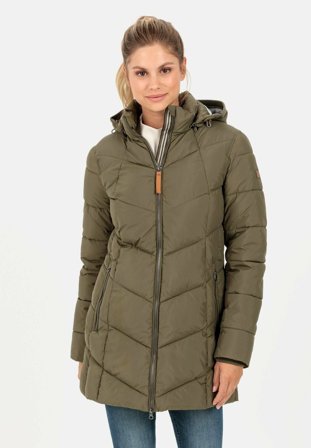

Зимнее пальто camel active
