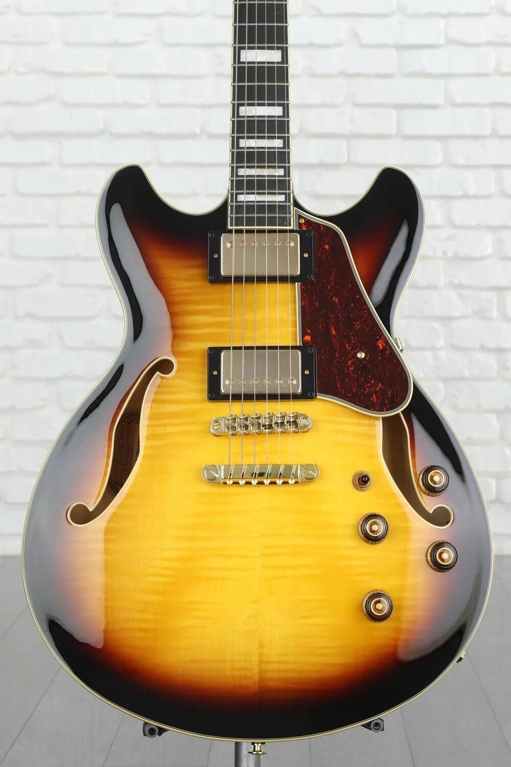 

Полуполая электрогитара Ibanez Artcore Expressionist AS93FM - Antique Yellow Sunburst