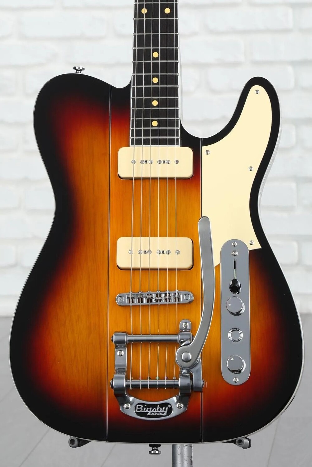

Новая электрогитара Reverend Greg Koch Gristle 90 Solidbody — 3-tone Burst