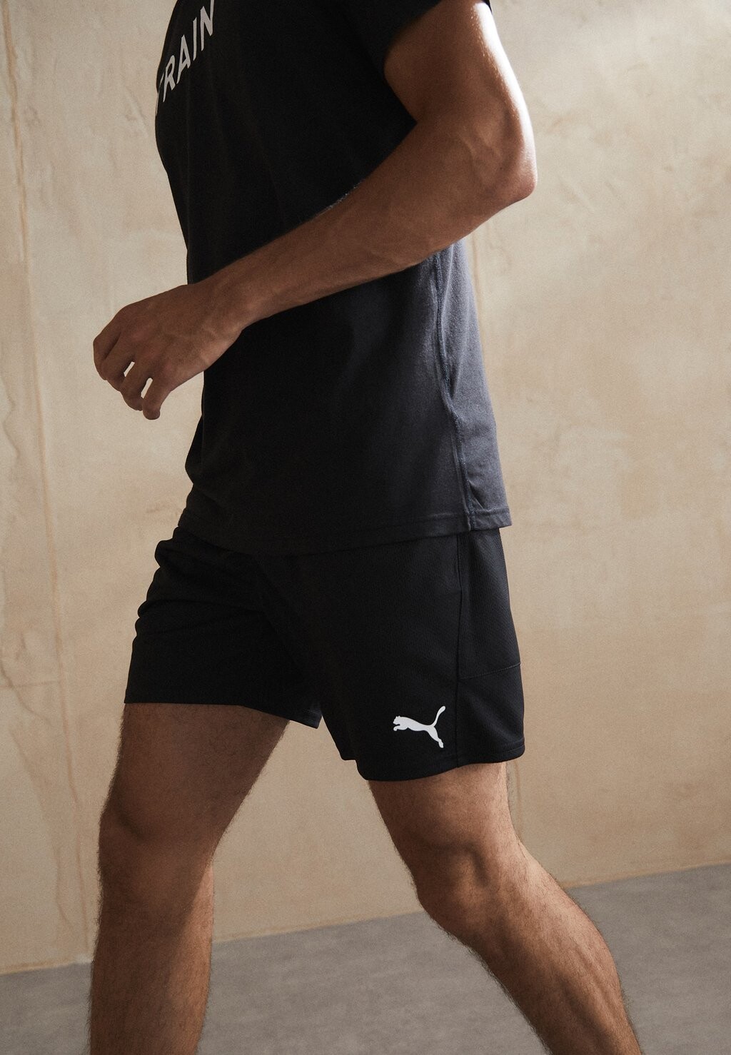 

Спортивные шорты Puma