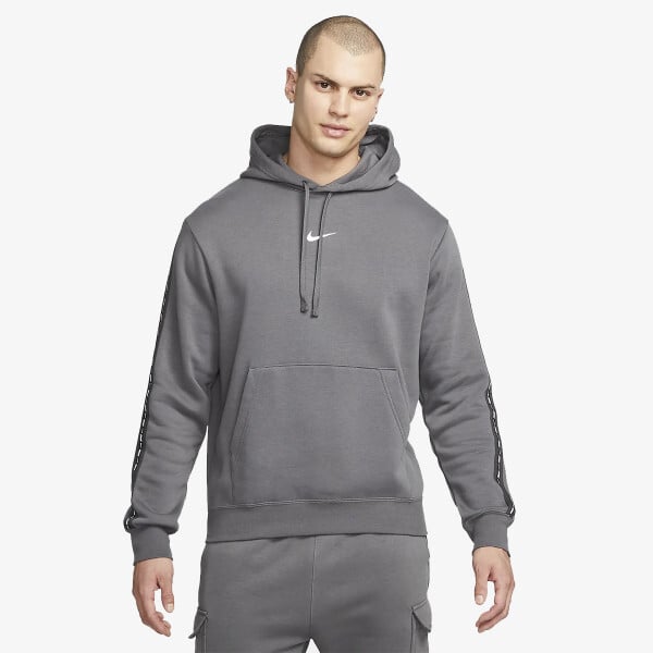 

Толстовка спортивная Nike