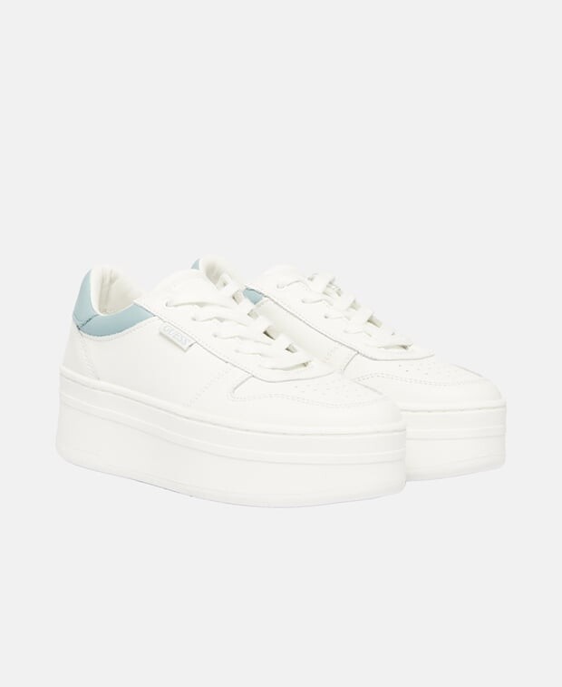 

Кроссовки на платформе Guess, белый