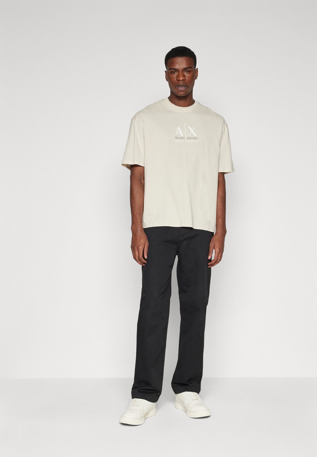 

Футболка с принтом Unisex Armani Exchange, цвет fog