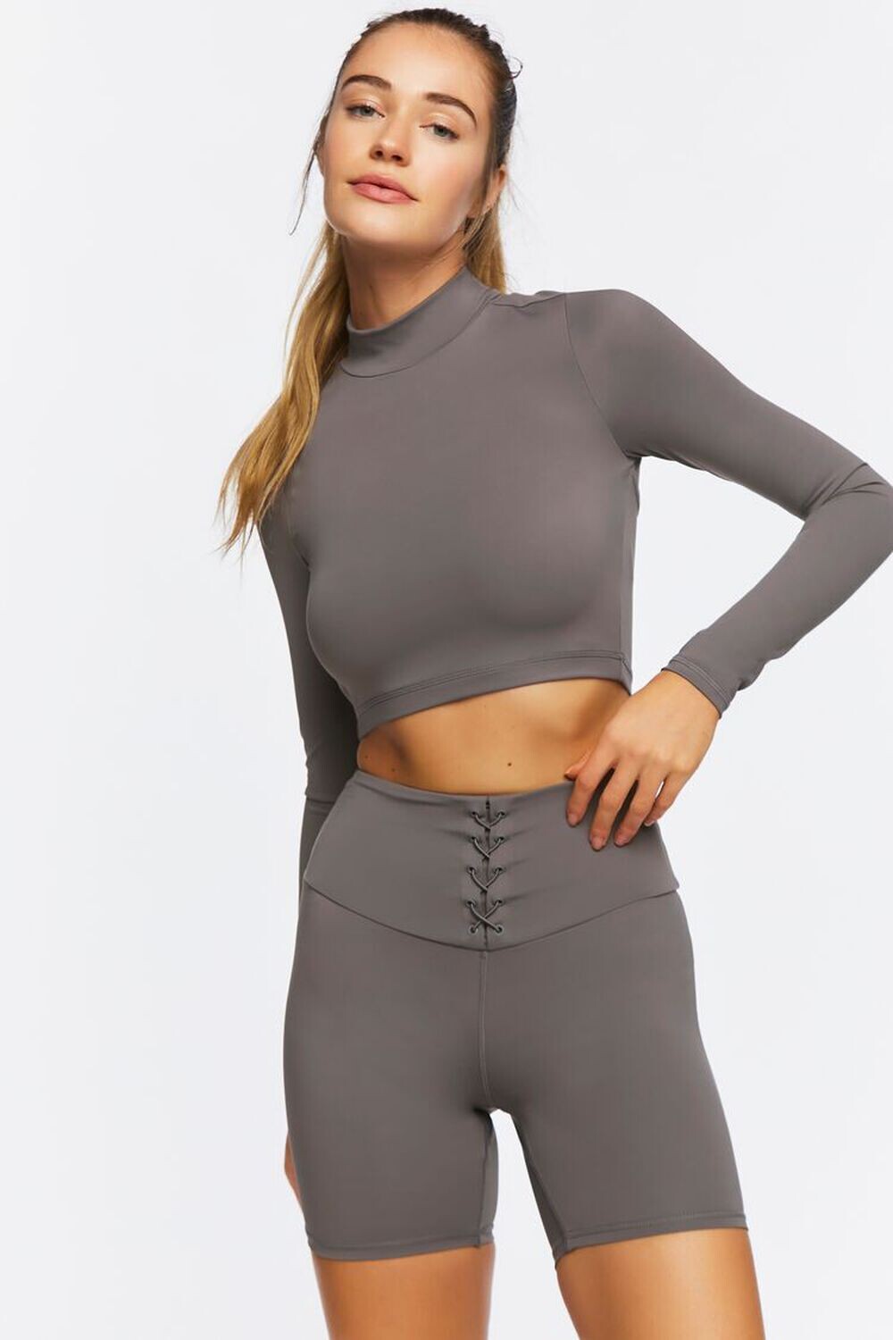 

Байкерские шорты Active на шнуровке Forever 21, угольный