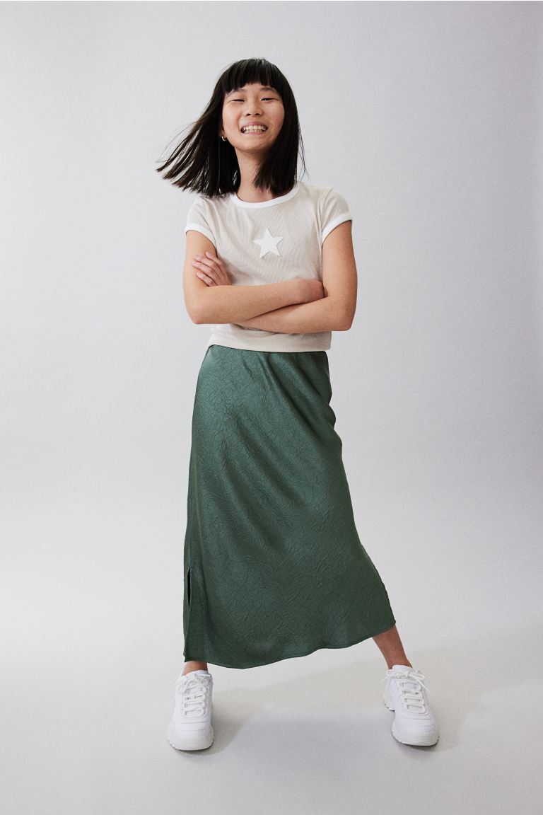 Атласная юбка H&M, зеленый юбка карандаш cepheya миди разрез размер 44