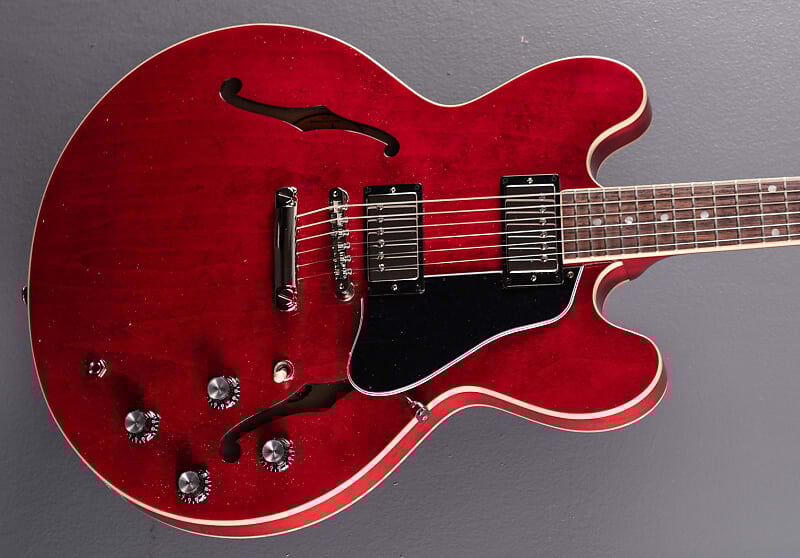 

Электрогитара ES-335 - Sixties Cherry