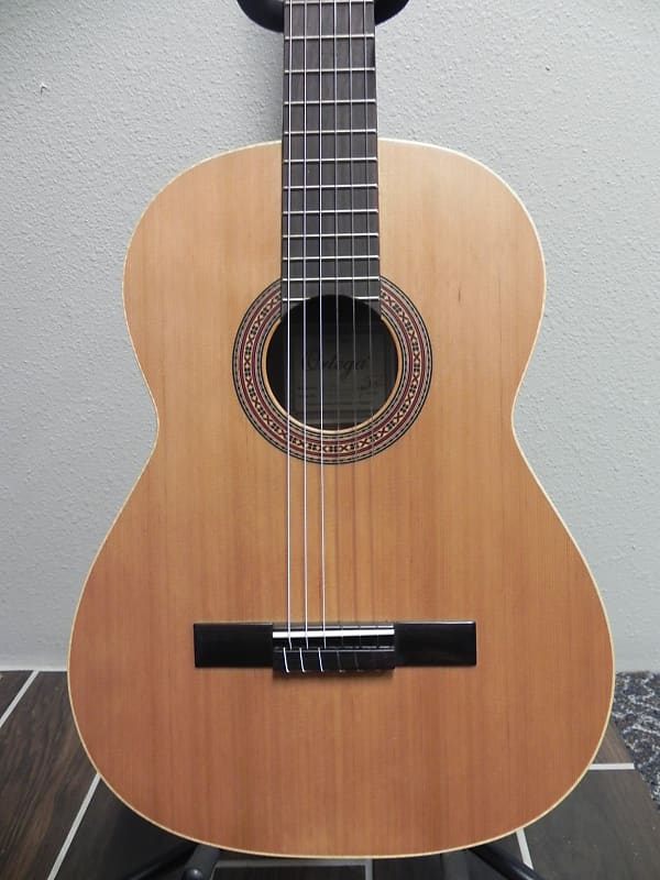 Акустическая гитара Ortega Traditional Series R180 Solid Cedar Classical Guitar