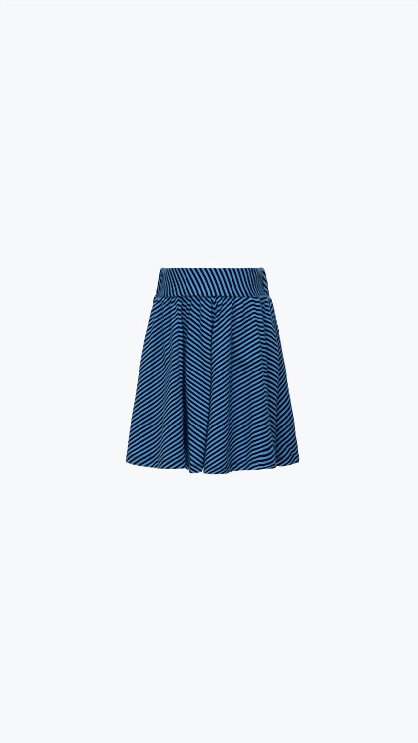 

Для девочек — юбка в синюю полоску, окрашенная в пряжу Scotch & Soda