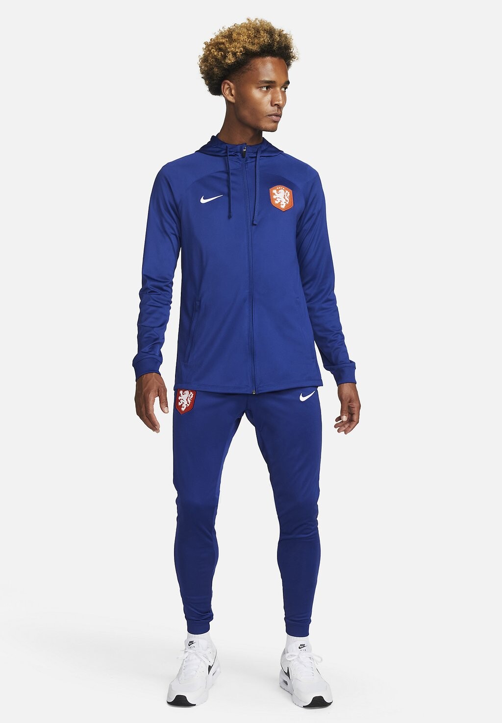 

Спортивная футболка Nike
