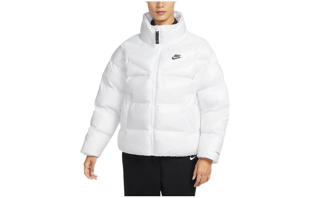 

Женская куртка Nike