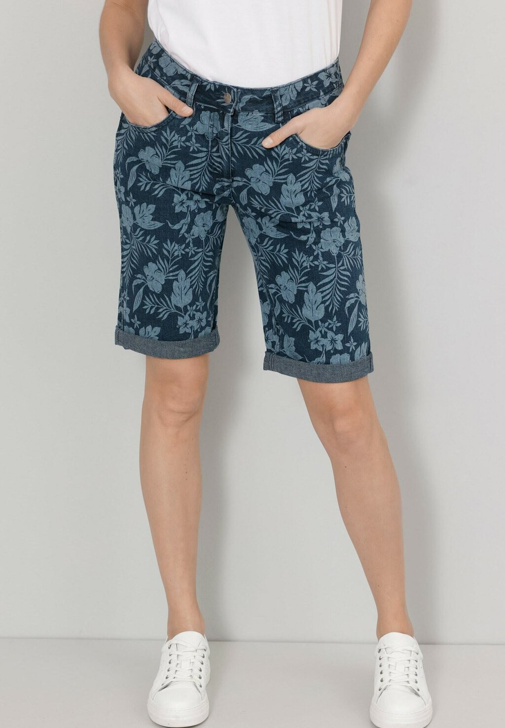 

Джинсовые шорты Dress In