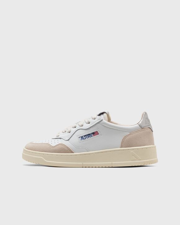 

Кроссовки Autry Action Shoes Wmns Medalist Low, цвет leat/suede wht/silver