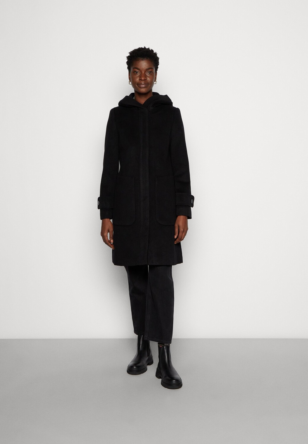 

Пальто классическое Esprit Collection, черный