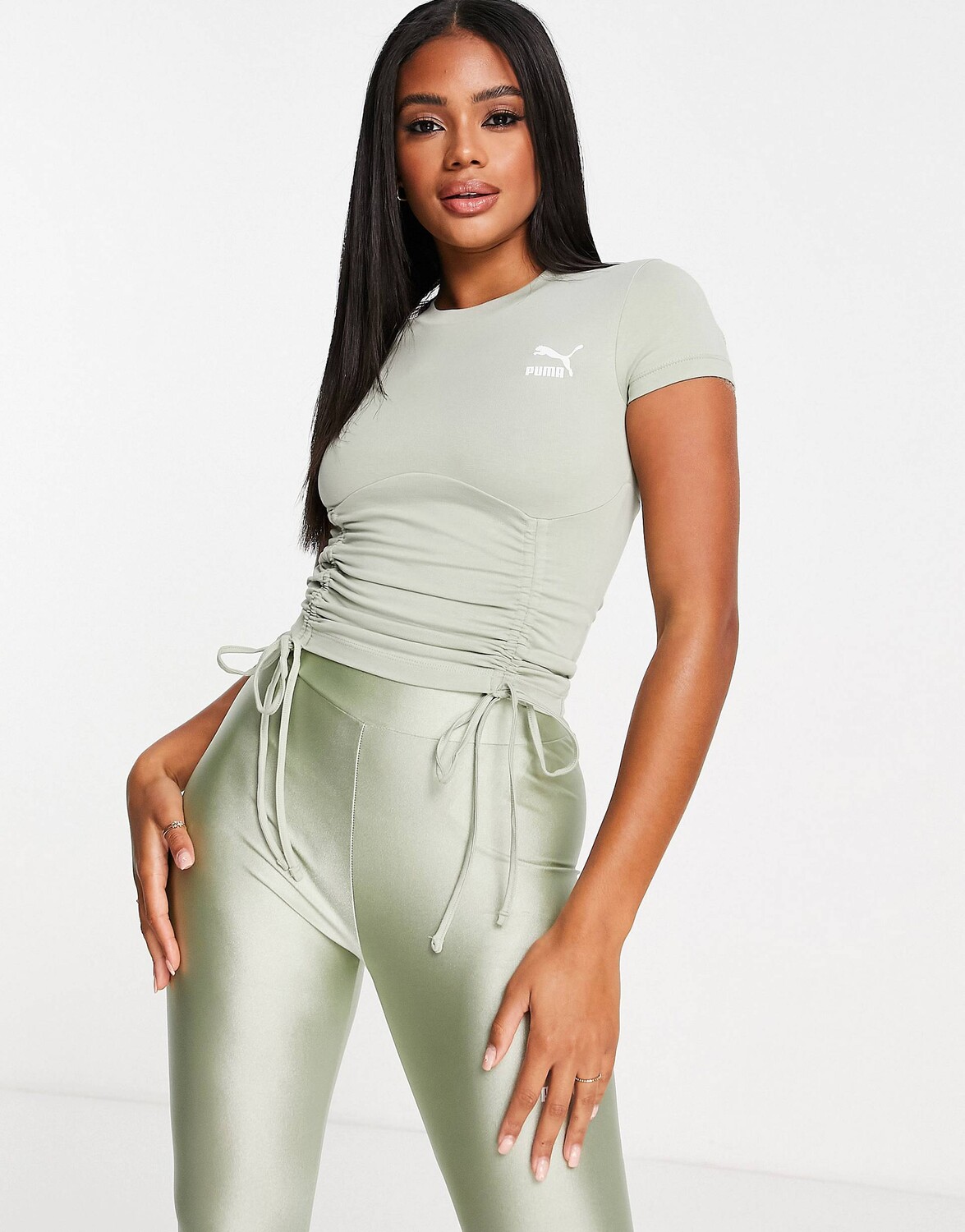 

Зеленая футболка Puma с рюшами