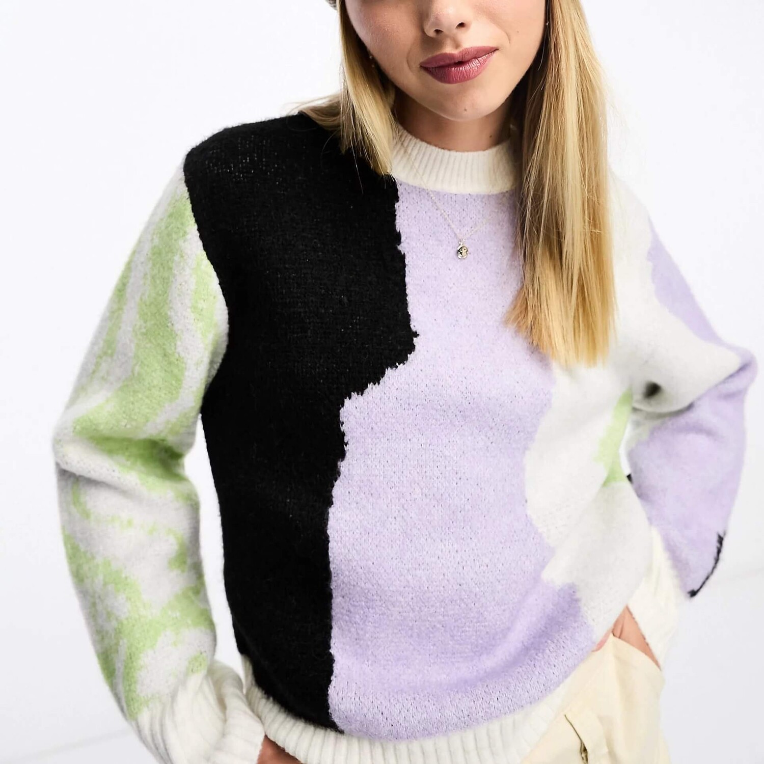 

Джемпер Monki Knitted, белый/сиреневый/черный