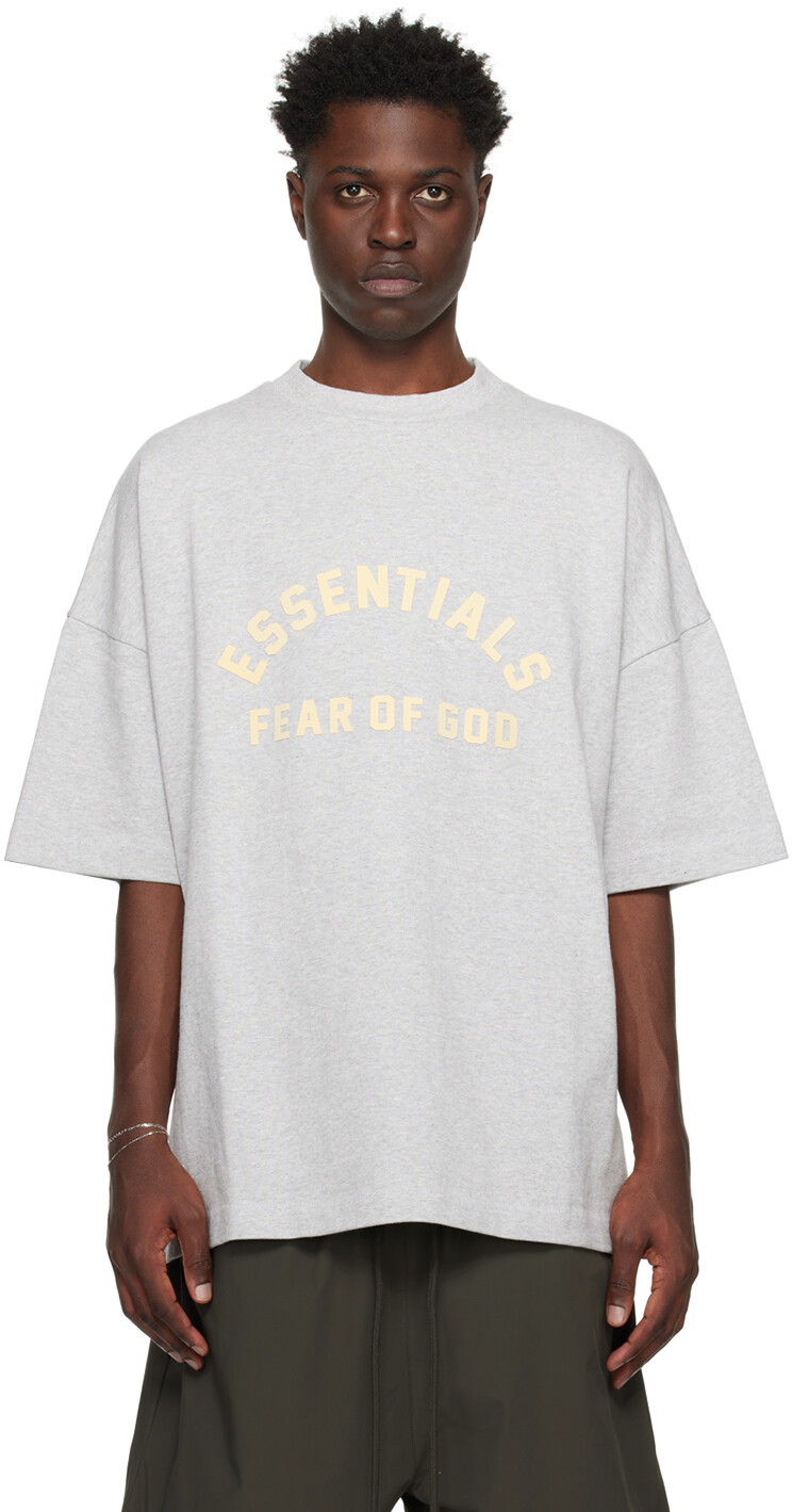 

Серая футболка с круглым вырезом Fear Of God Essentials, цвет Light heather grey