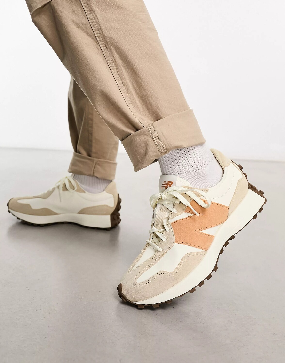 

Кроссовки New Balance 327, белый, бежевый