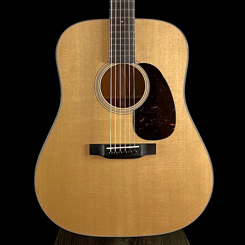 

Martin Custom Shop 18 Style, дредноут - широкофюзеляжный Shop 18 Style, Dreadnought - Wide Body