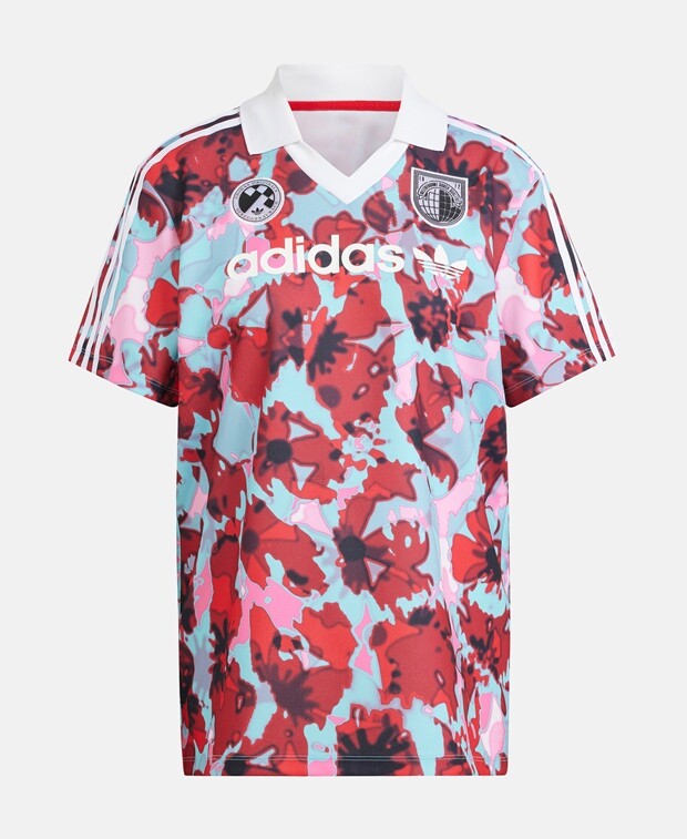 

Футболка adidas, красный
