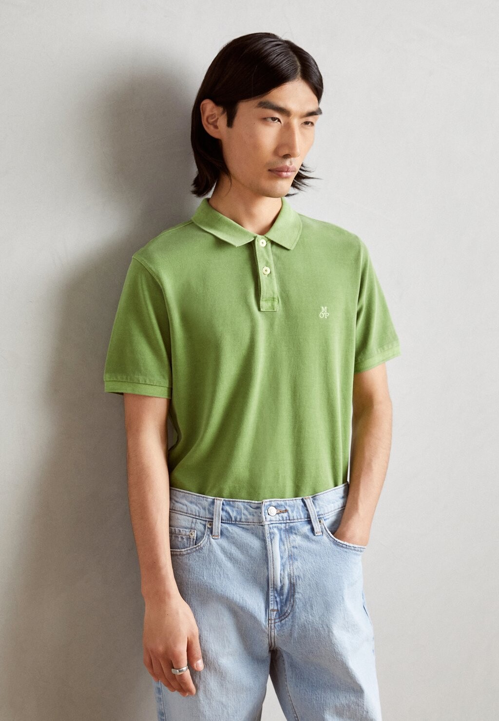 

Рубашка-поло SHORT SLEEVE SLITS AT HEM Marc O'Polo, цвет english moss