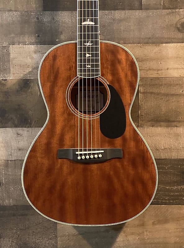 

PRS SE Parlor P20E Винтаж Красное дерево P20E Vintage Mahogany