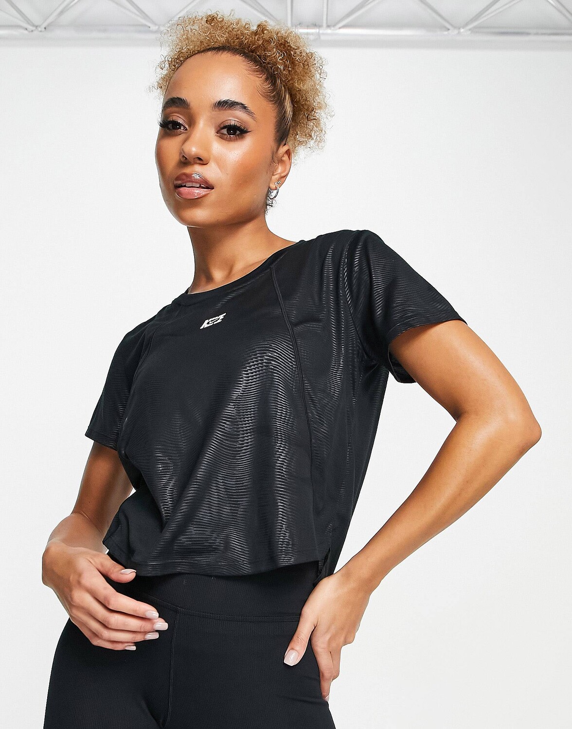 

Черная укороченная футболка с принтом Nike Training Icon Clash One Dri-FIT, Черный