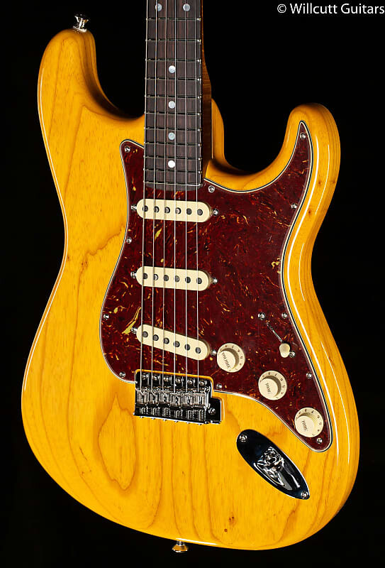 

Fender Custom Shop American Custom Strat NOS Amber Natural (908) Custom Shop American Custom Strat NOS (908)