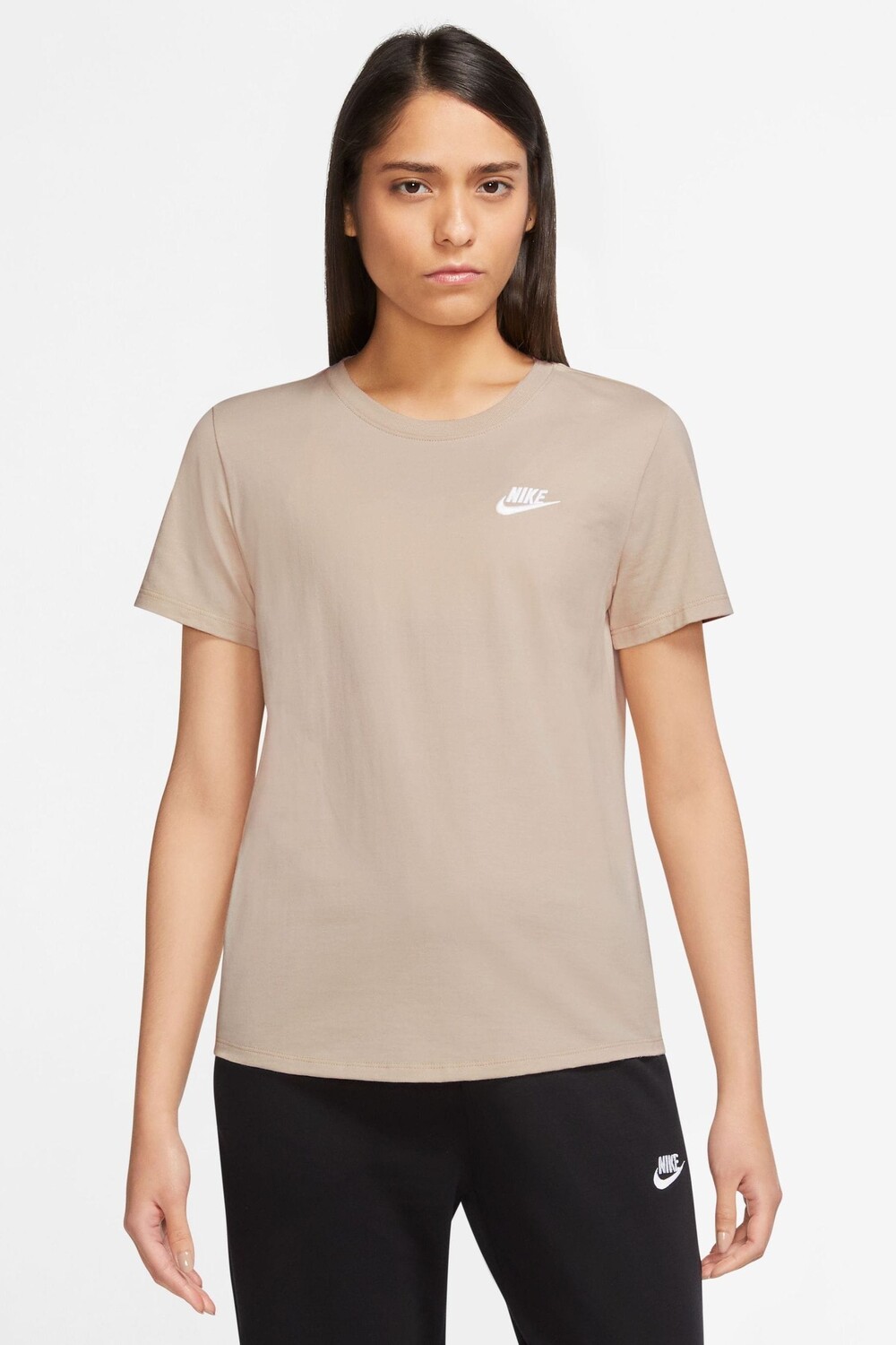 

Футболка Club Essentials Nike