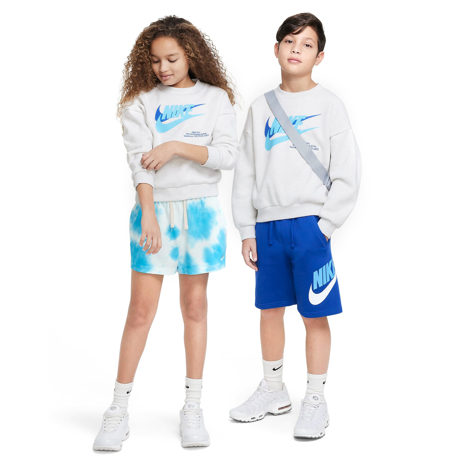 

Свитшот Nike Sportswear Icon Fleece Big Kids' Oversized, серовато-белый