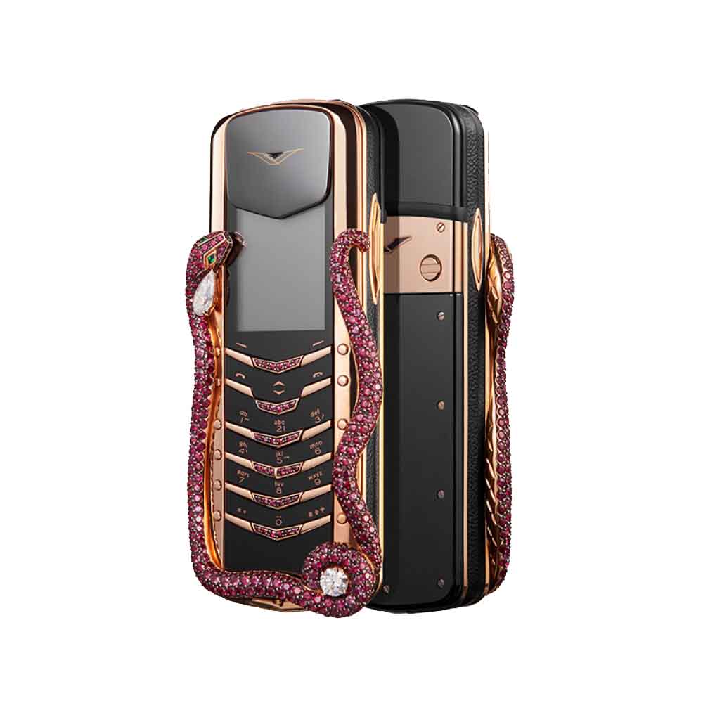 Мобильный телефон Vertu Signature Cobra Limited Edition, черный/золотой/рубиновый  – купить из-за границы через сервис «CDEK.Shopping»