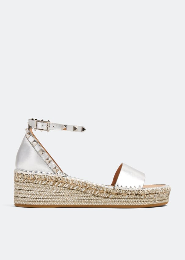 

Сандалии Valentino Garavani Rockstud Double Flatform, серебряный