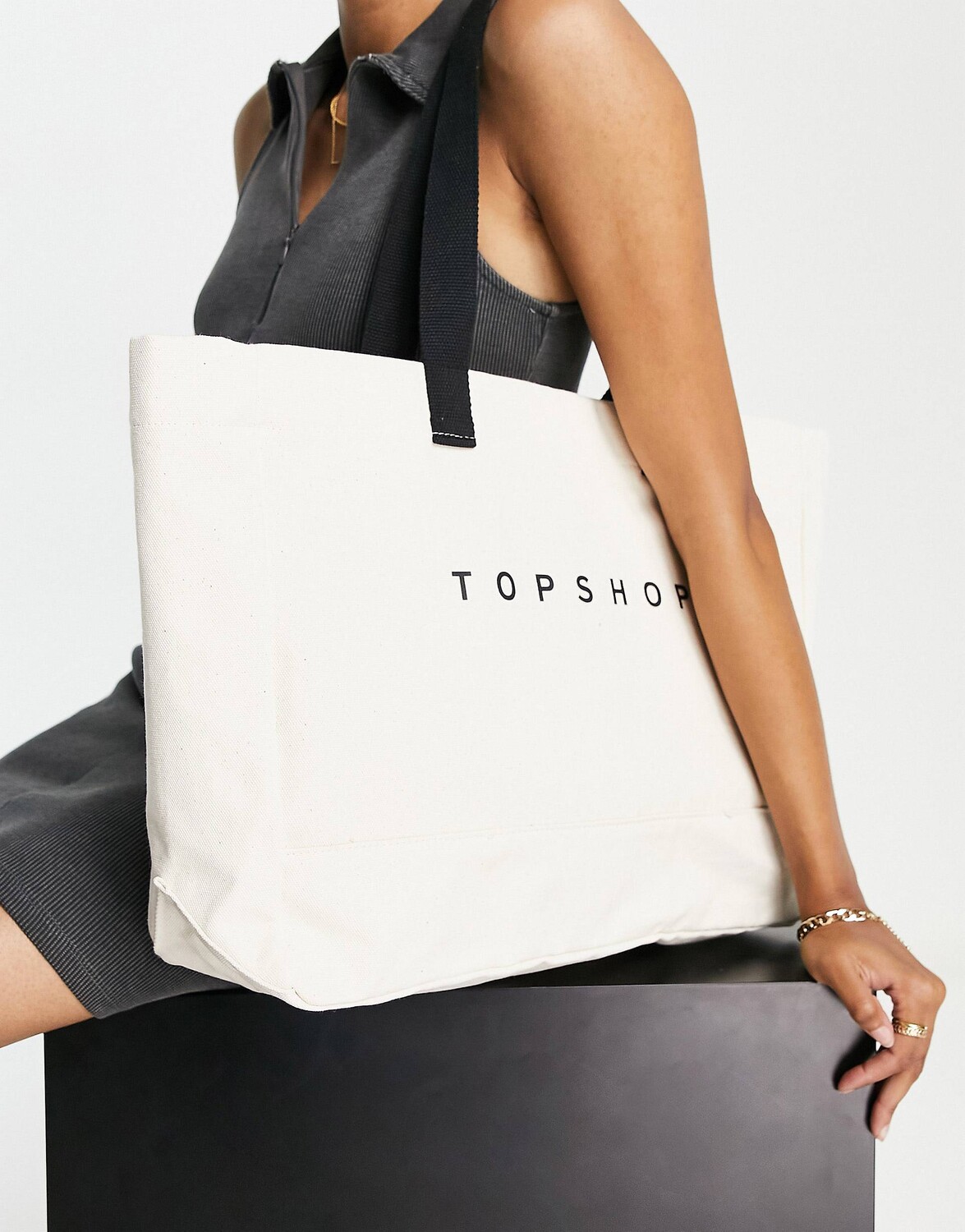 

Кремовая большая сумка Topshop