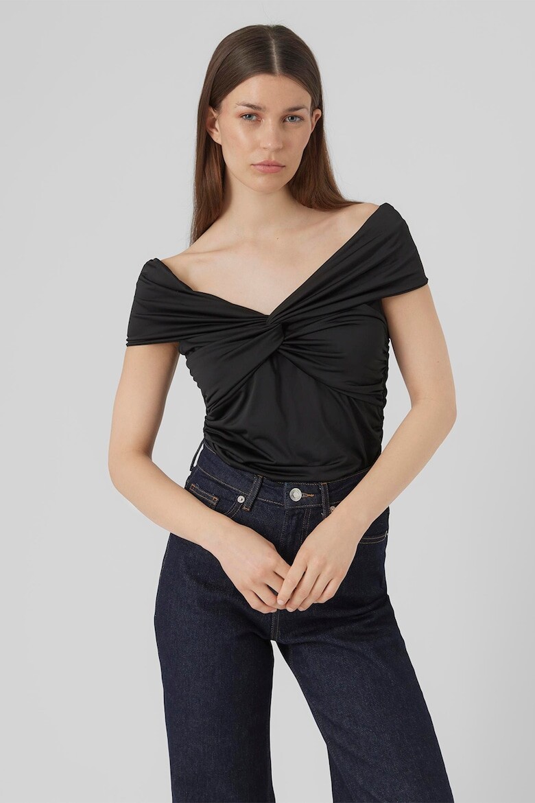 

Блузка с кружевом и рюшами Vero Moda, черный
